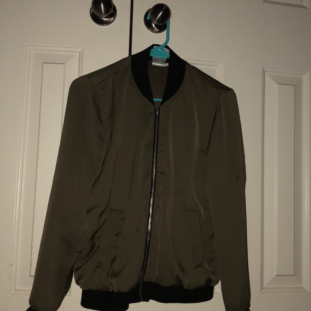 OLIVE GREEN BOMBER JACKET